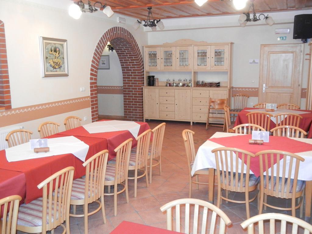 Guesthouse Macesen Spodnja Sorica Esterno foto